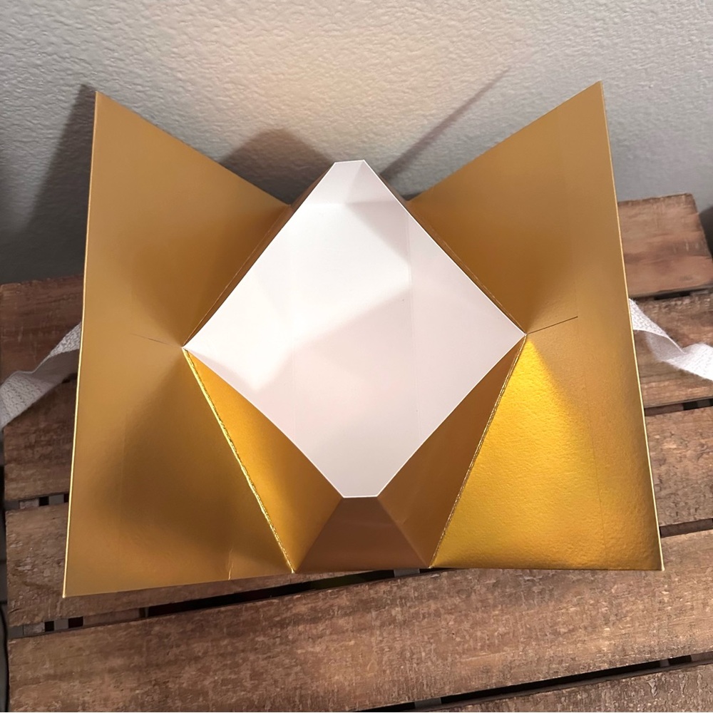 Chanel Gift Box Ribbon Gold‎ New Small - Picture 9 of 11